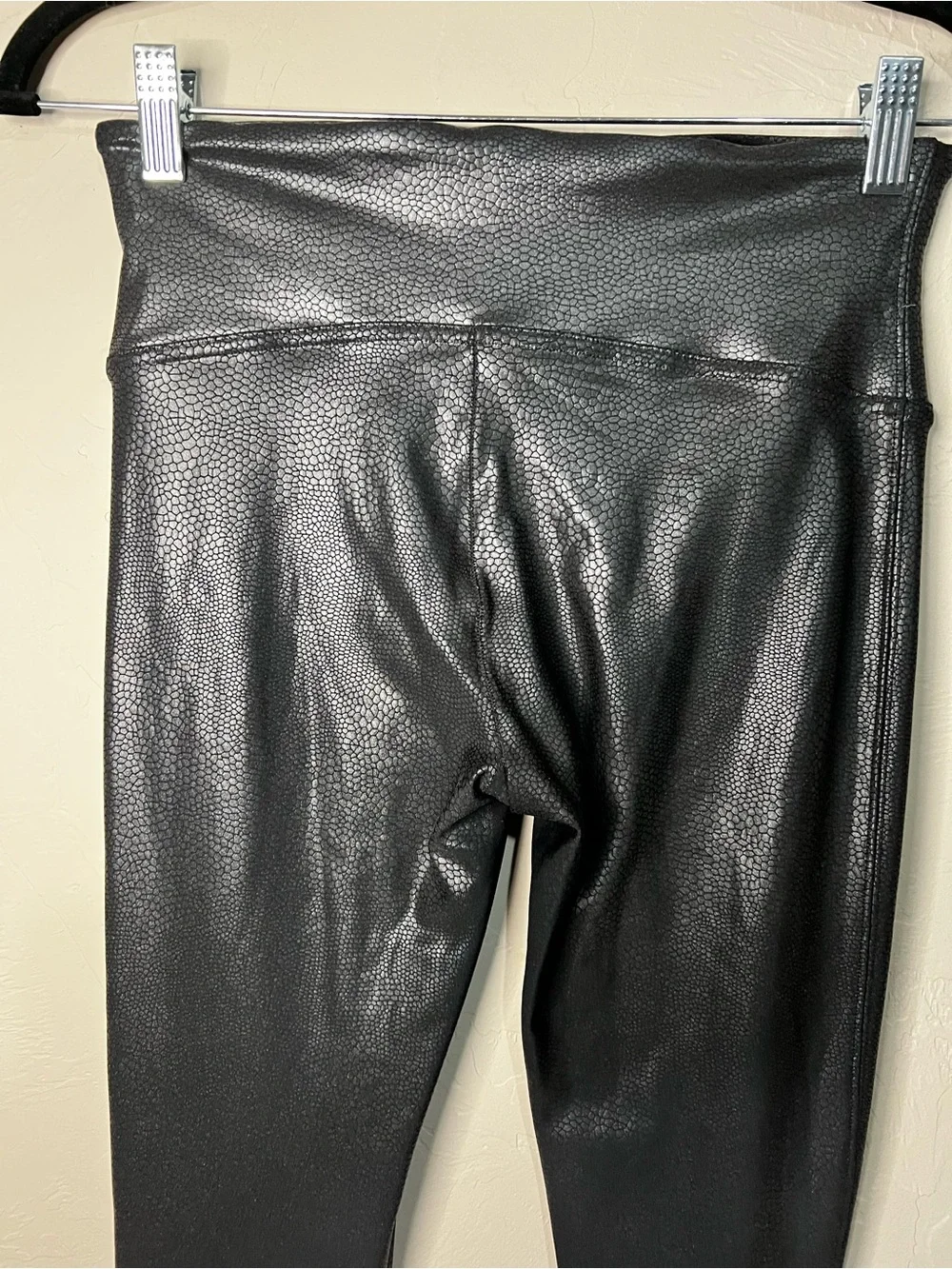 Spanx‎ Faux Leather Matte Snake Textured Leggings